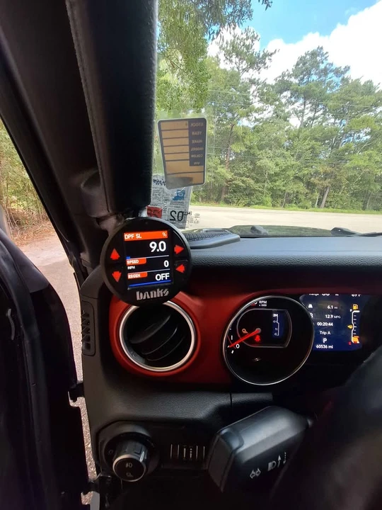 2021 Jeep JT Gladiator - Image 12 of 15