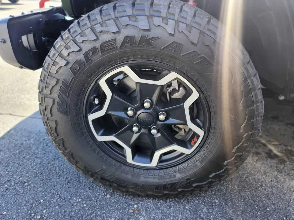2021 Jeep JT Gladiator - Image 2 of 7