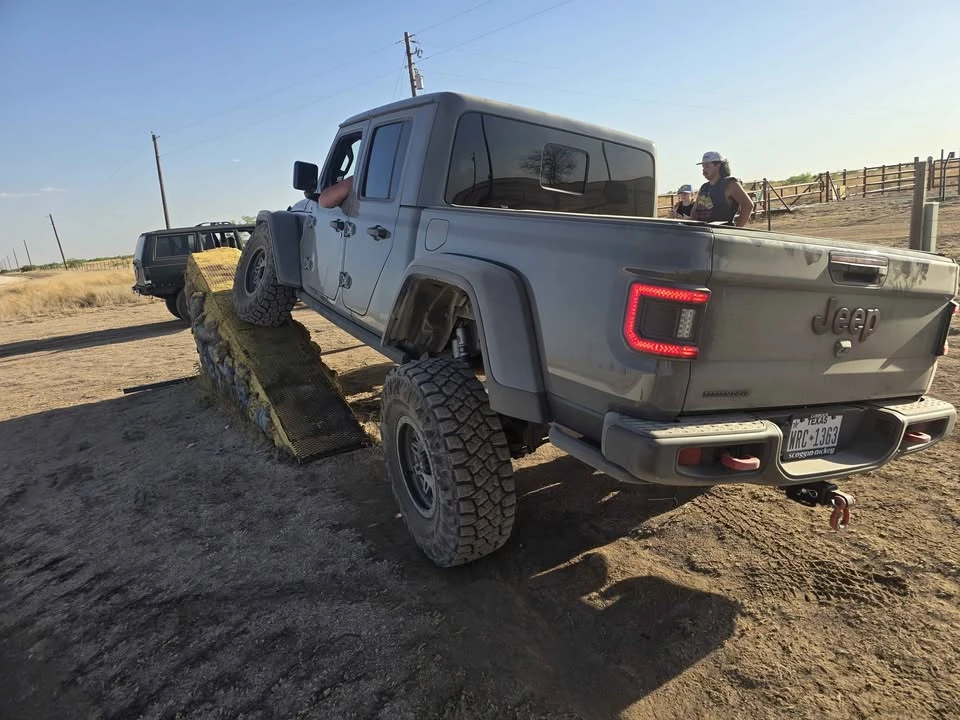 2021 Jeep JT Gladiator - Image 6 of 11
