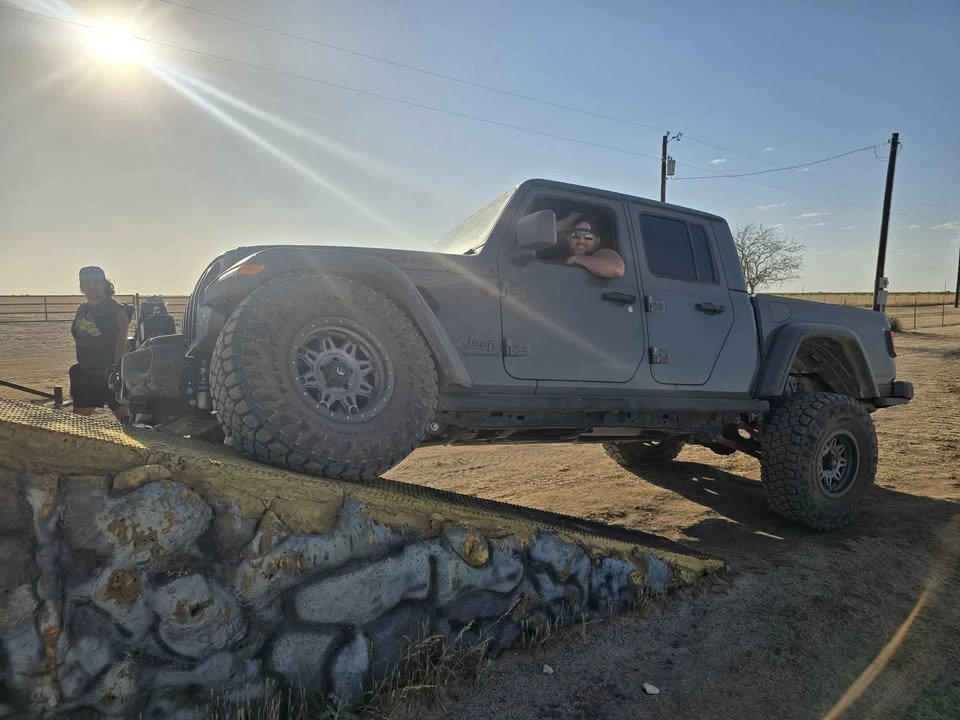 2021 Jeep JT Gladiator - Image 8 of 11