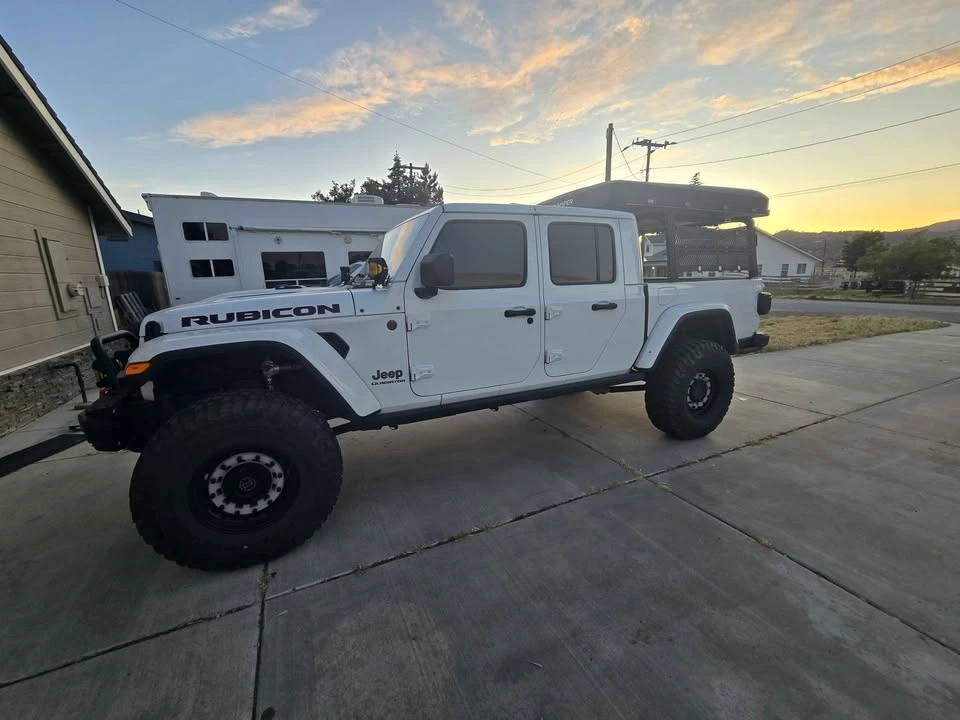 2021 Jeep JT Gladiator - Image 2 of 8