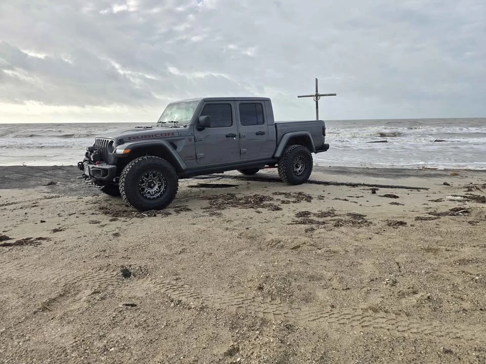 2021 Jeep JT Gladiator - Image 2 of 11