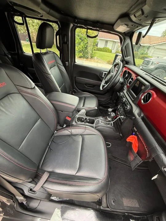2021 Jeep JT Gladiator - Image 11 of 14