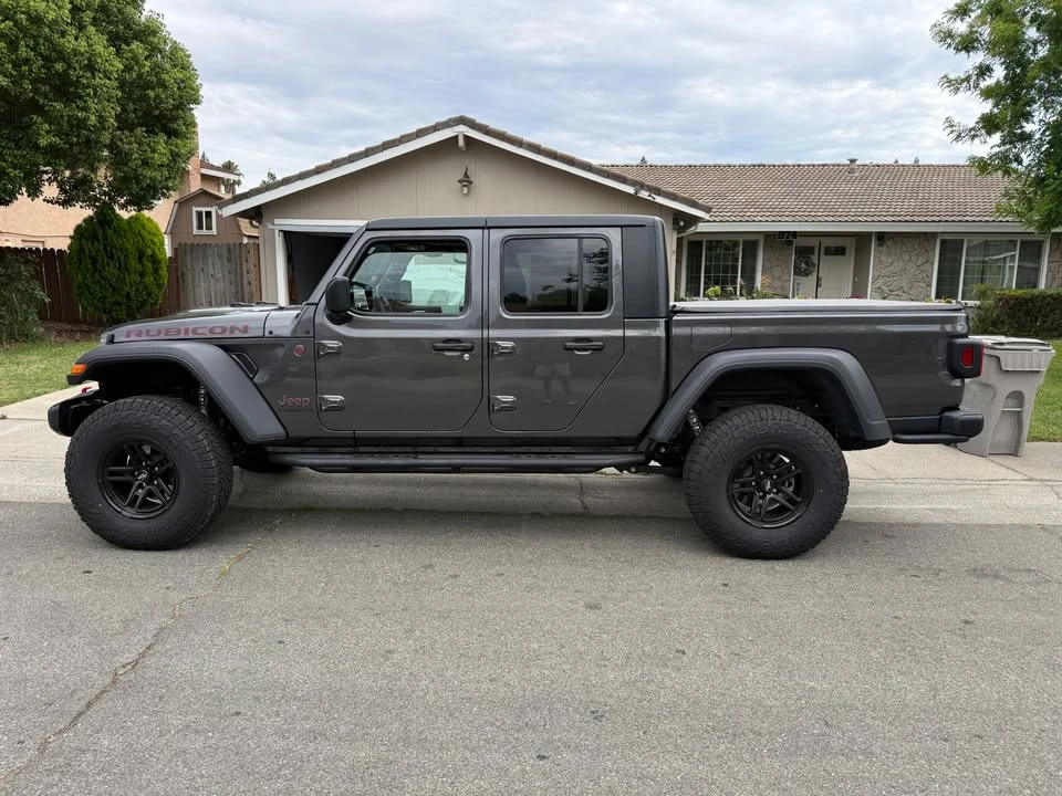 2021 Jeep JT Gladiator - Image 2 of 14