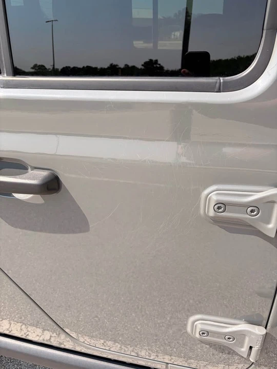 2021 Jeep JT Gladiator - Image 14 of 17