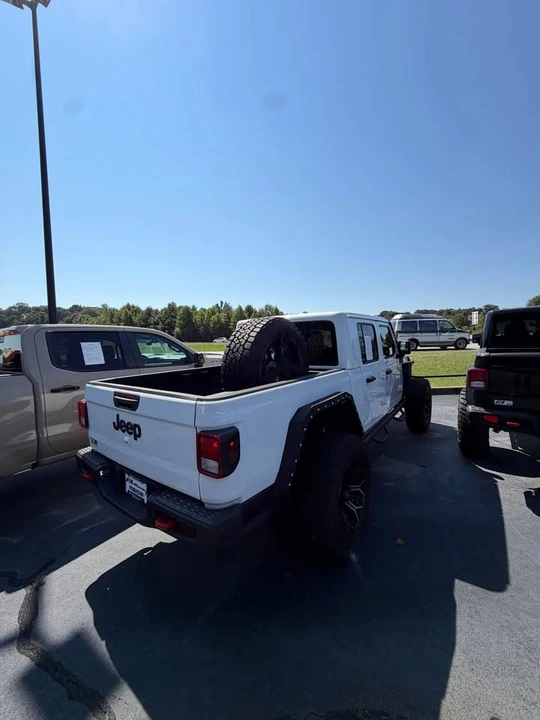 2021 Jeep JT Gladiator - Image 3 of 9