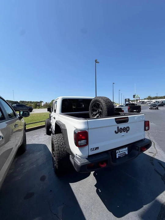 2021 Jeep JT Gladiator - Image 4 of 9