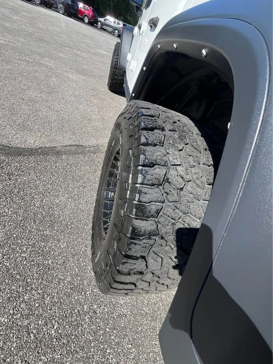 2021 Jeep JT Gladiator - Image 10 of 11