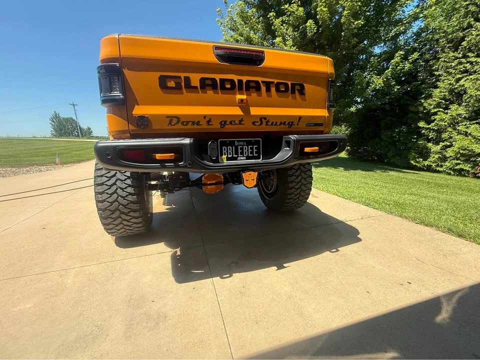 2021 Jeep JT Gladiator - Image 2 of 12