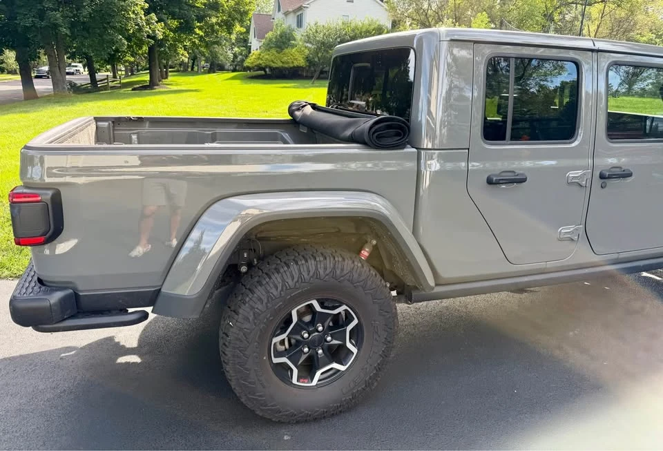 2021 Jeep JT Gladiator - Image 2 of 10