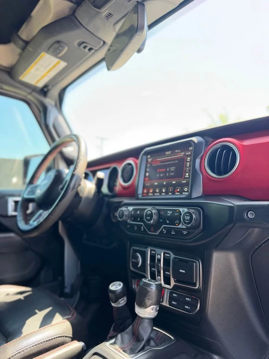 2021 Jeep JT Gladiator - Image 14 of 17