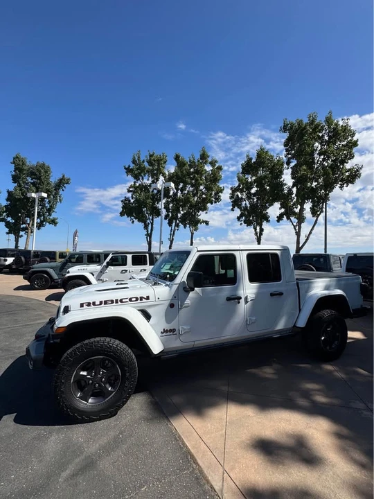 2021 Jeep JT Gladiator - Image 2 of 4