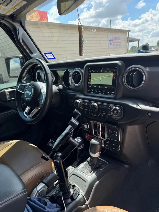2021 Jeep JT Gladiator - Image 9 of 10