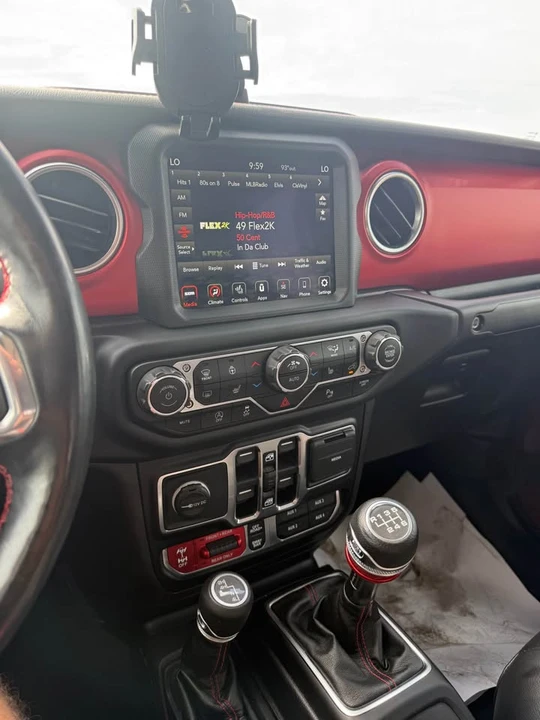2021 Jeep JT Gladiator - Image 15 of 16
