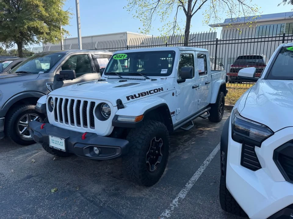 2021 Jeep JT Gladiator - Image 2 of 8