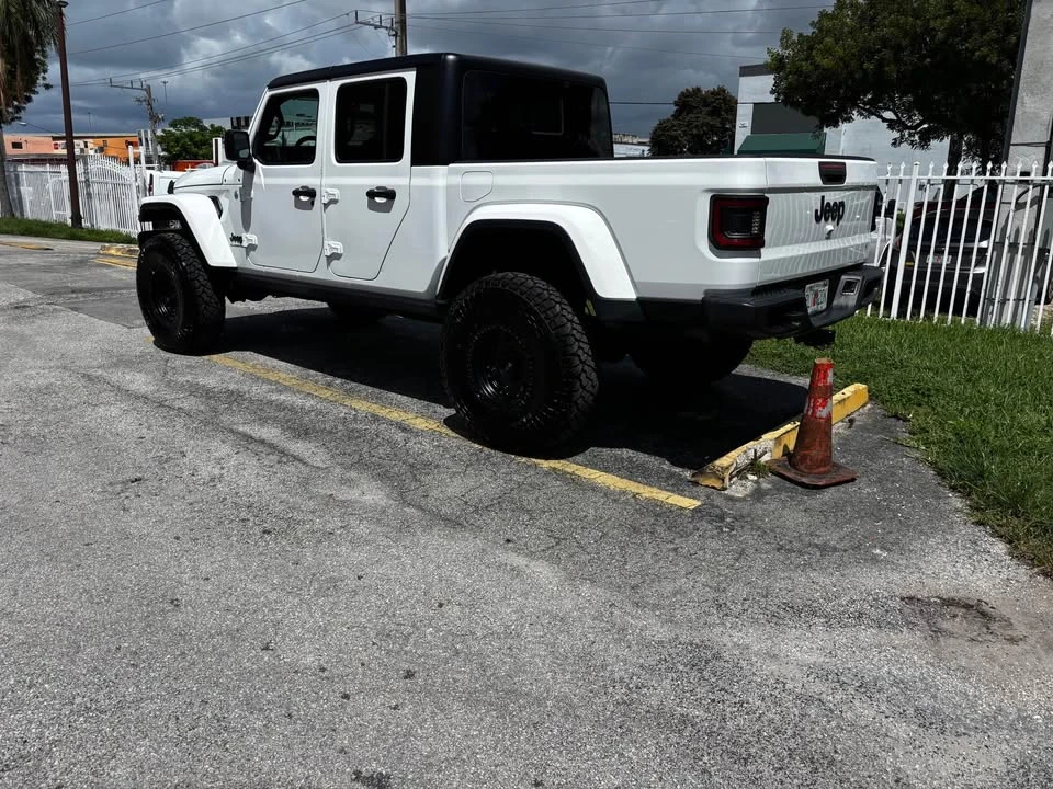 2021 Jeep JT Gladiator - Image 5 of 8