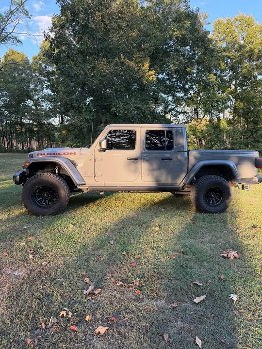 2021 Jeep JT Gladiator - Image 2 of 12