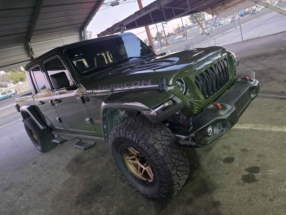 2021 Jeep JT Gladiator - Image 2 of 8