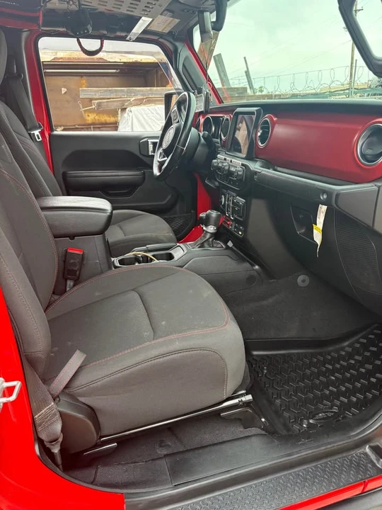2021 Jeep JT Gladiator - Image 13 of 17