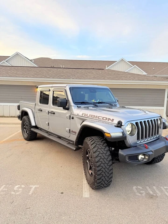 2021 Jeep JT Gladiator - Image 2 of 14