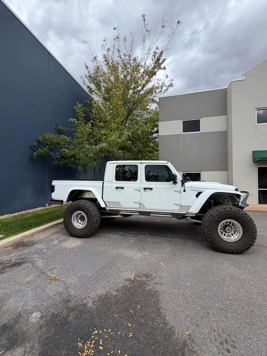 2021 Jeep JT Gladiator - Image 5 of 19