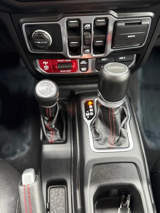 2021 Jeep JT Gladiator - Image 15 of 18