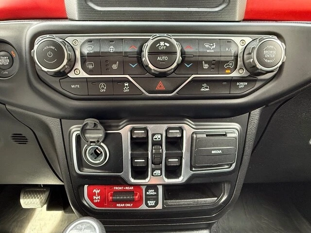 2021 Jeep JT Gladiator - Image 24 of 29
