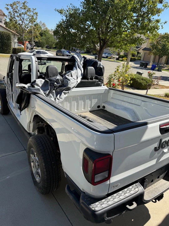 2021 Jeep JT Gladiator - Image 2 of 10
