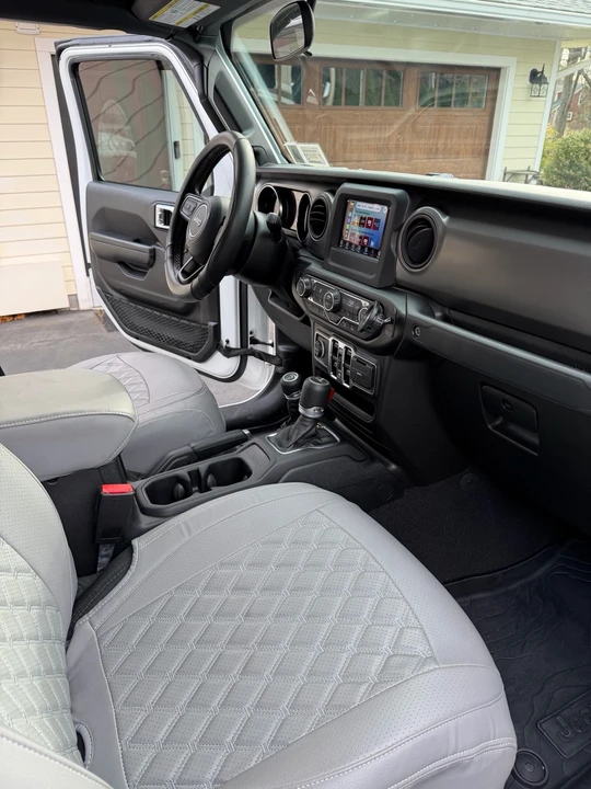 2021 Jeep JT Gladiator - Image 12 of 15