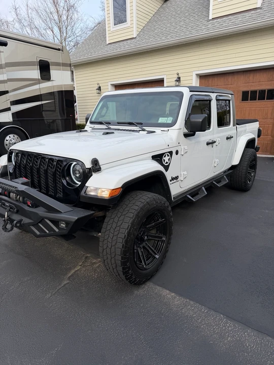 2021 Jeep JT Gladiator - Image 5 of 15