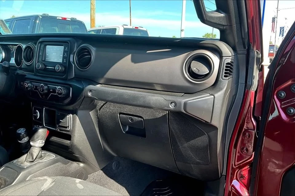 2021 Jeep JT Gladiator - Image 16 of 20
