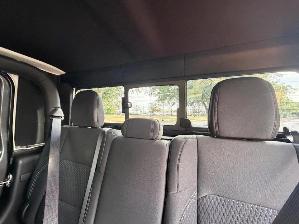 2021 Jeep - Image 28 of 31