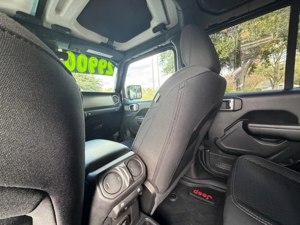 2021 Jeep - Image 26 of 31