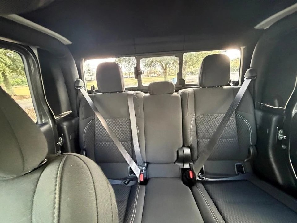 2021 Jeep - Image 22 of 31