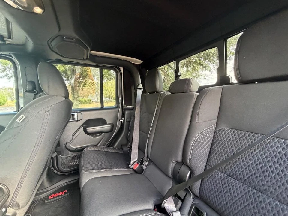 2021 Jeep - Image 25 of 31
