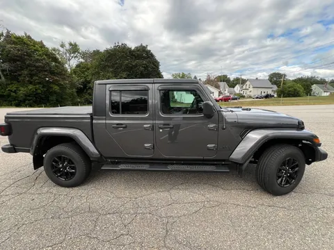 2021 Jeep JT Gladiator - Image 2 of 17