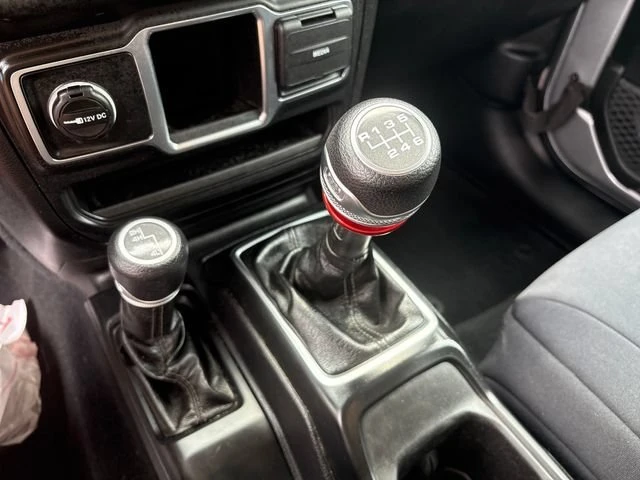 2021 Jeep JT Gladiator - Image 16 of 20