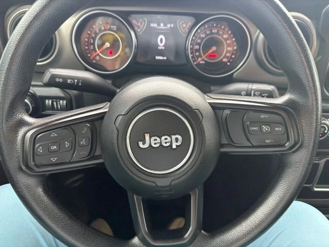 2021 Jeep JT Gladiator - Image 15 of 17