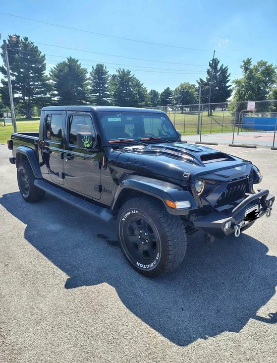 2021 Jeep JT Gladiator - Image 2 of 12
