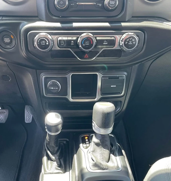 2021 Jeep JT Gladiator - Image 17 of 19