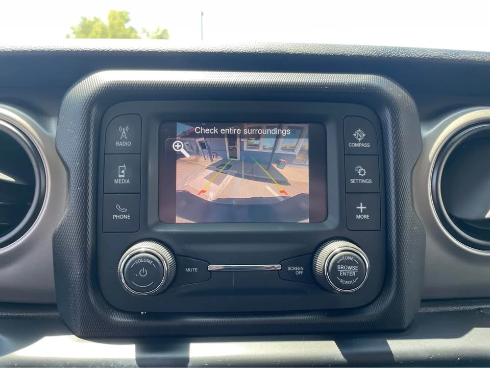 2021 Jeep JT Gladiator - Image 16 of 19
