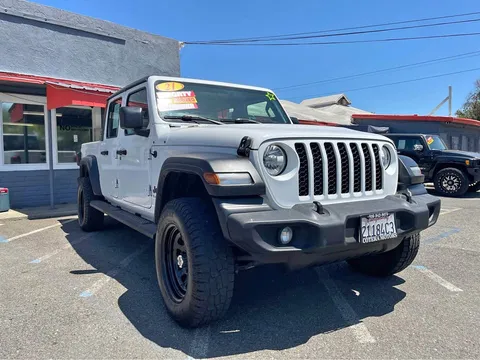 2021 Jeep Gladiator Sport Pickup 4D 5 ft