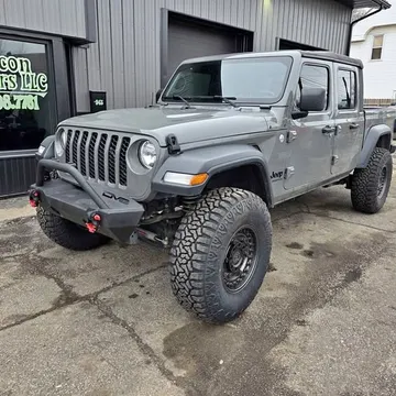 2021 Jeep Gladiator Sport Pickup 4D 5 ft