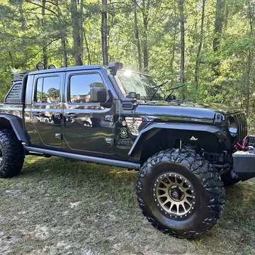 2021 Jeep Gladiator Sport Pickup 4D 5 ft