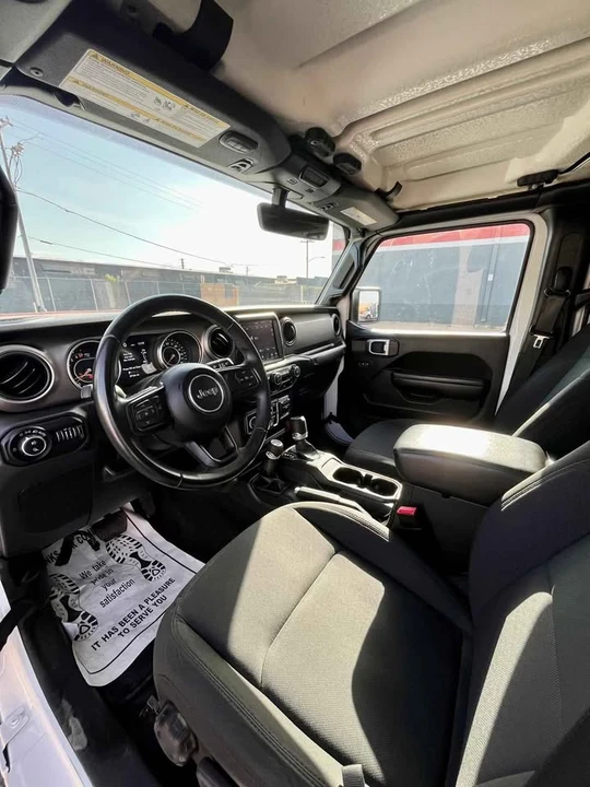 2021 Jeep JT Gladiator - Image 12 of 19