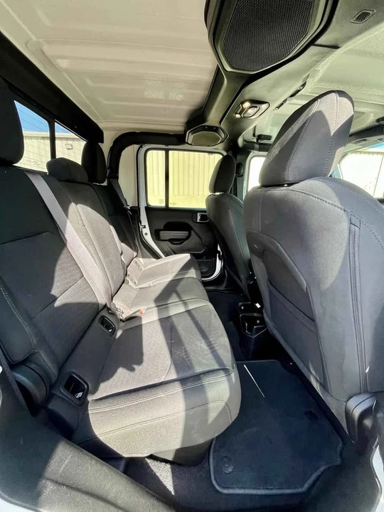 2021 Jeep JT Gladiator - Image 18 of 19