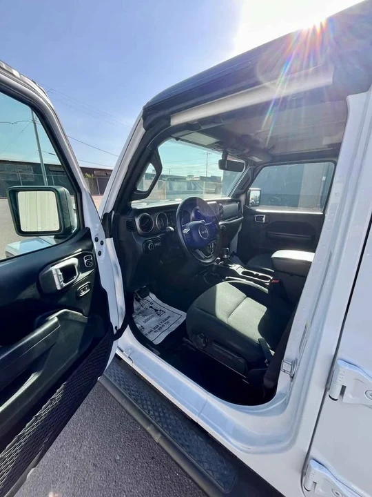 2021 Jeep JT Gladiator - Image 13 of 19