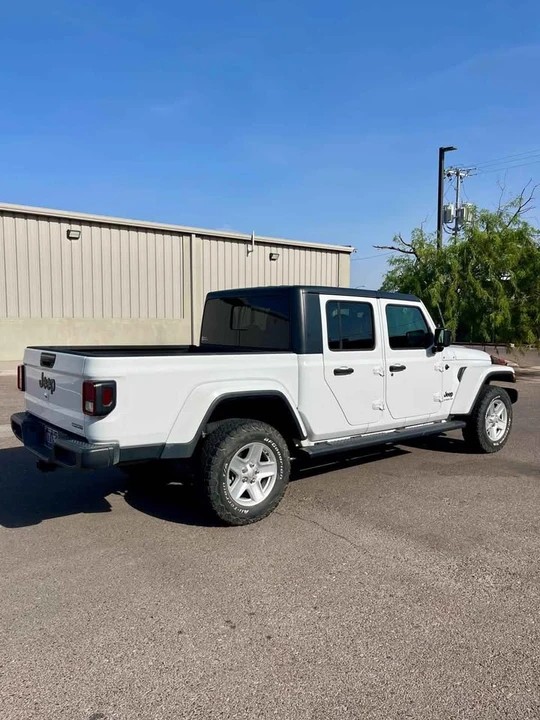 2021 Jeep JT Gladiator - Image 2 of 9