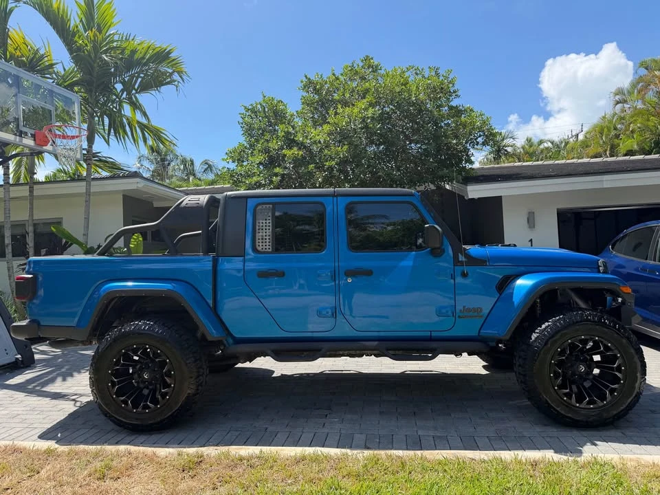 2021 Jeep JT Gladiator - Image 2 of 14
