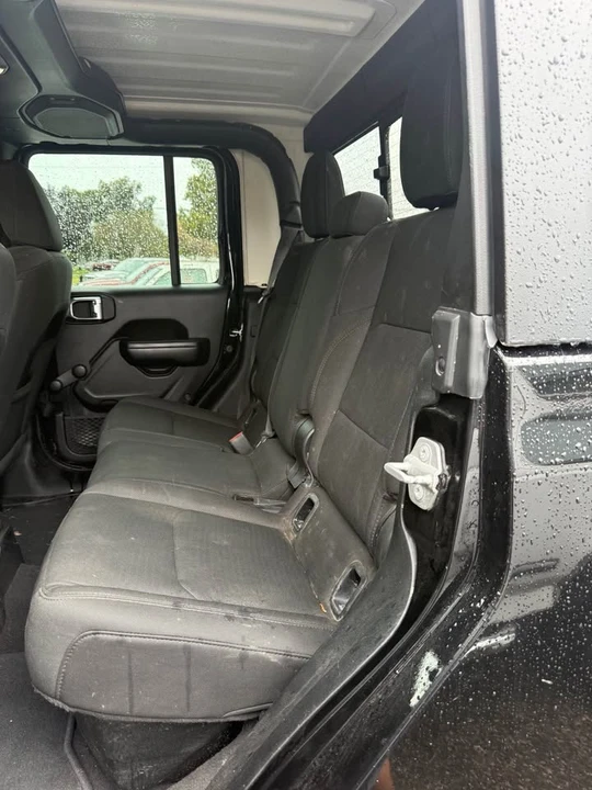 2021 Jeep JT Gladiator - Image 11 of 17